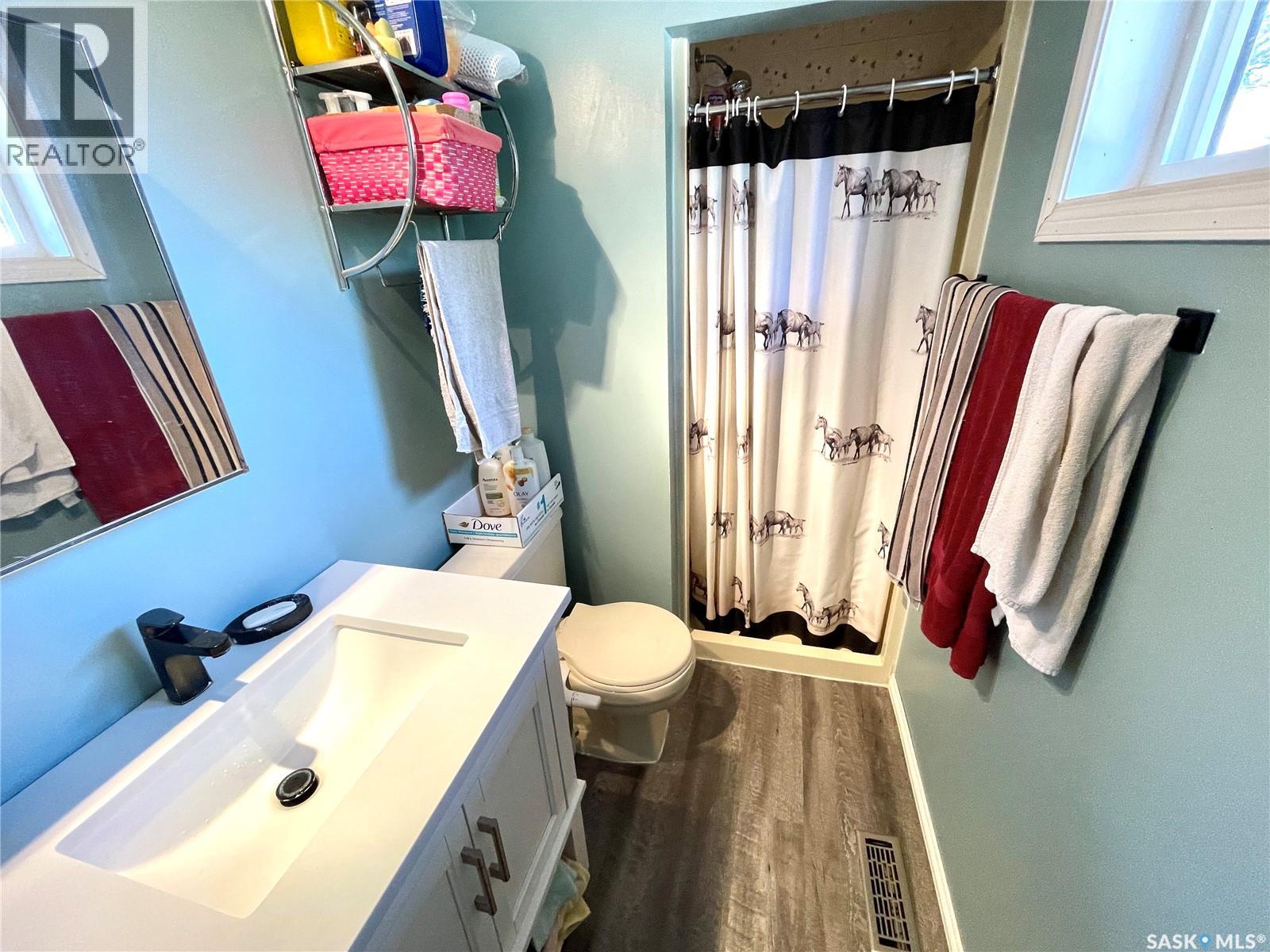 2472 Ross Crescent, North Battleford, Saskatchewan  S9A 3R3 - Photo 14 - SK021101