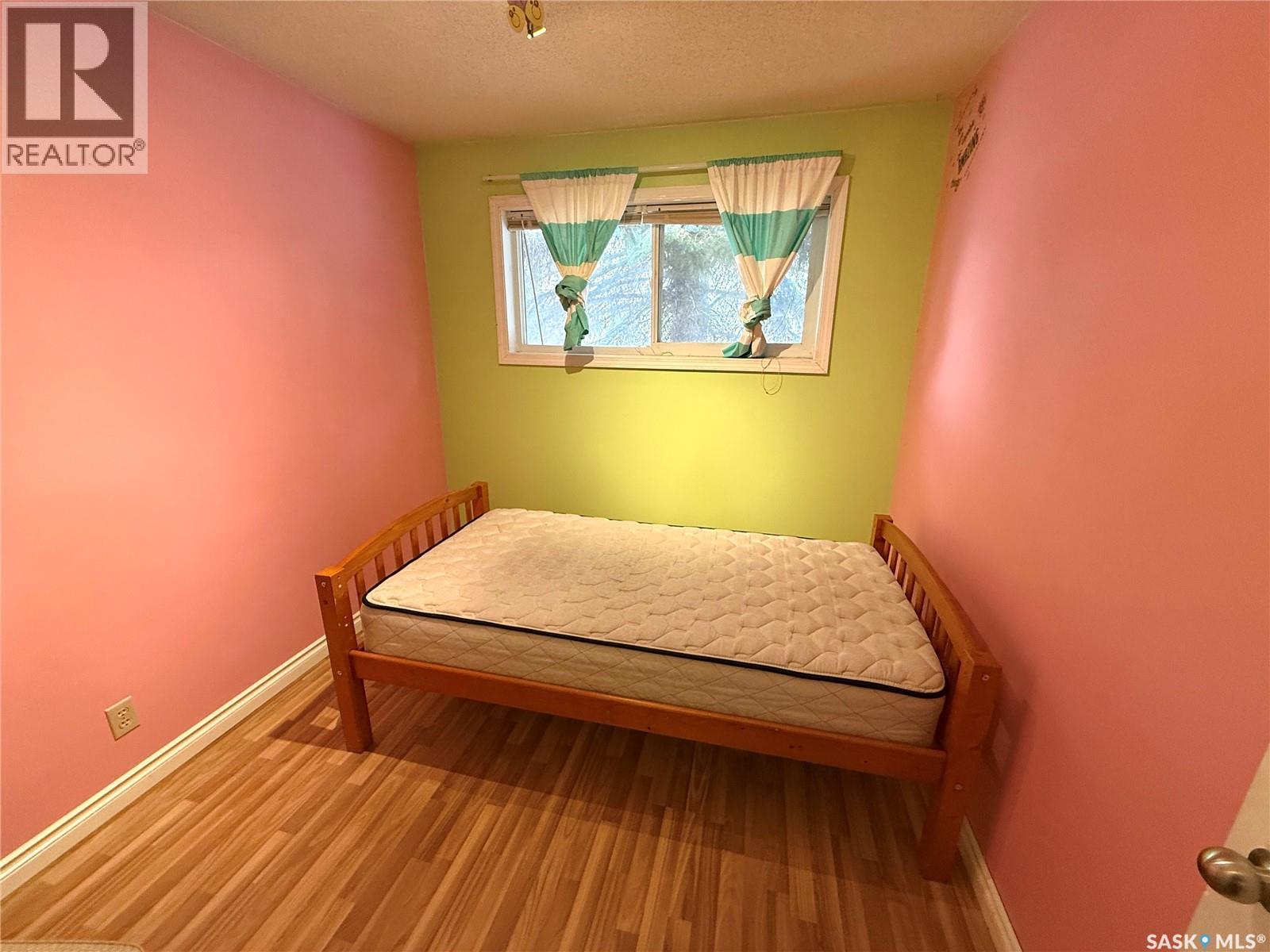 2472 Ross Crescent, North Battleford, Saskatchewan  S9A 3R3 - Photo 17 - SK021101