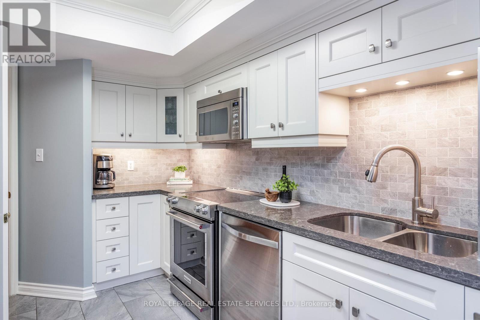 612 - 215 The Donway West, Toronto, Ontario  M3B 3P5 - Photo 4 - C12598868