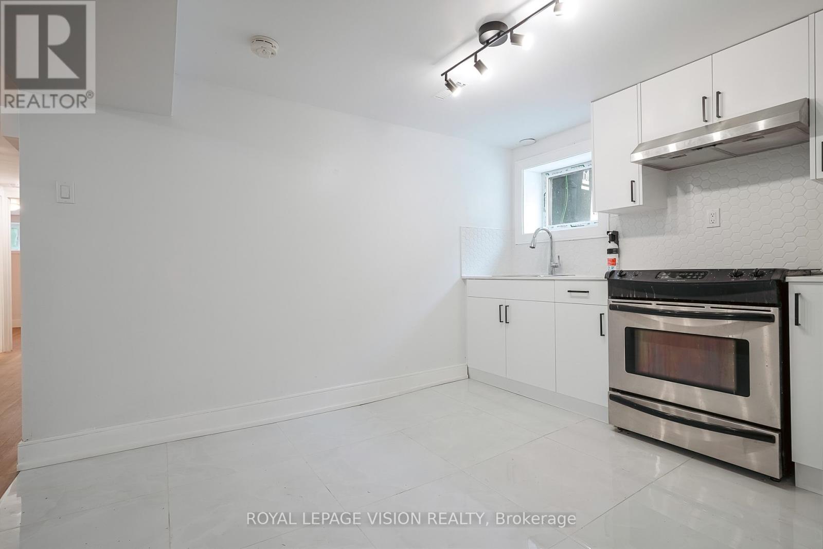 Bsmt - 35 Dowswell Drive, Toronto, Ontario  M1B 1H5 - Photo 13 - E12599272