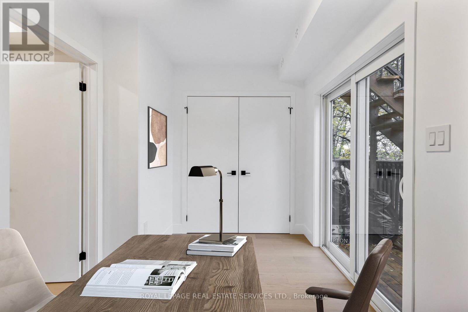 Mainfloor - 396 Jones Avenue, Toronto, Ontario  M4J 3G3 - Photo 10 - E12599294