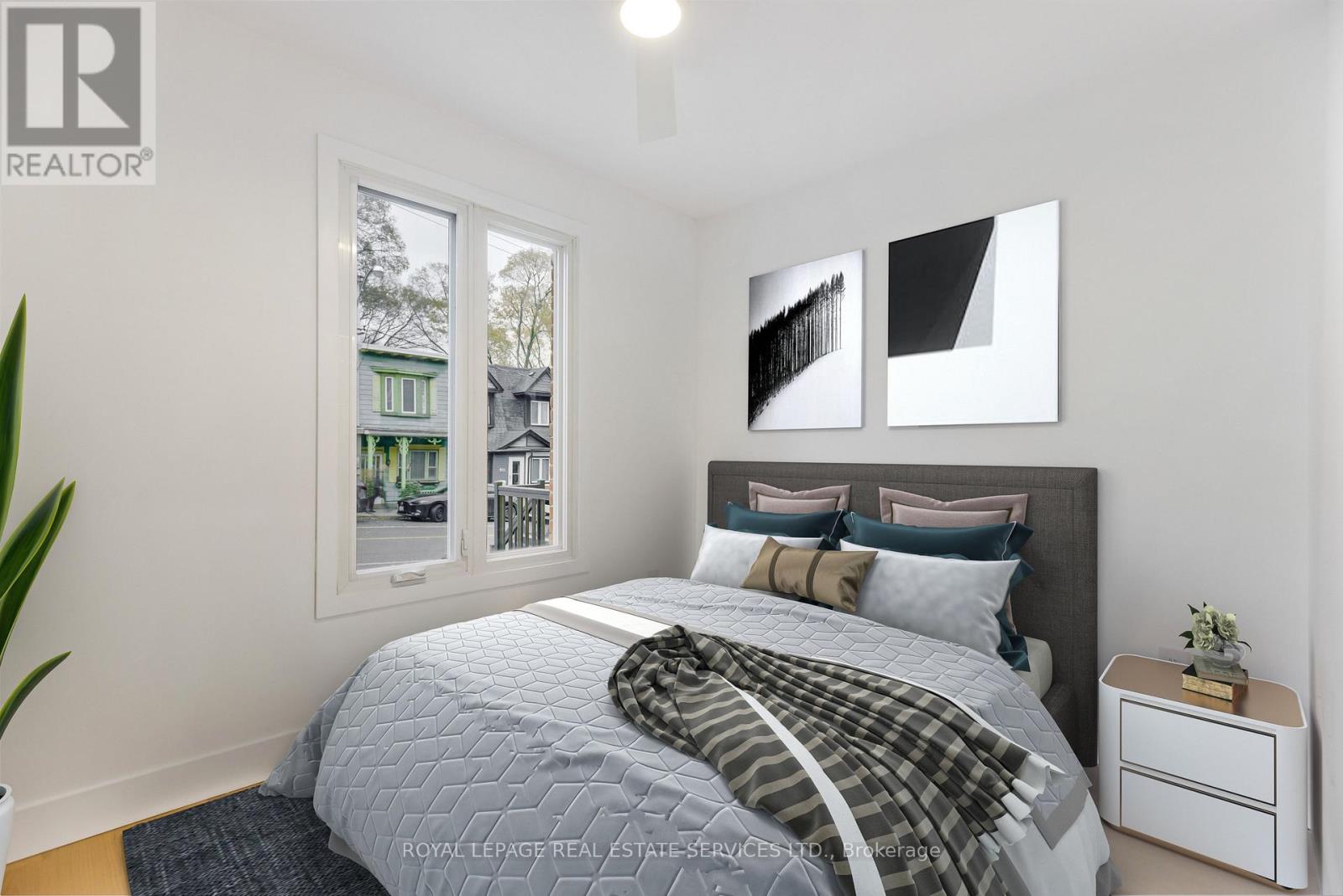 Mainfloor - 396 Jones Avenue, Toronto, Ontario  M4J 3G3 - Photo 8 - E12599294