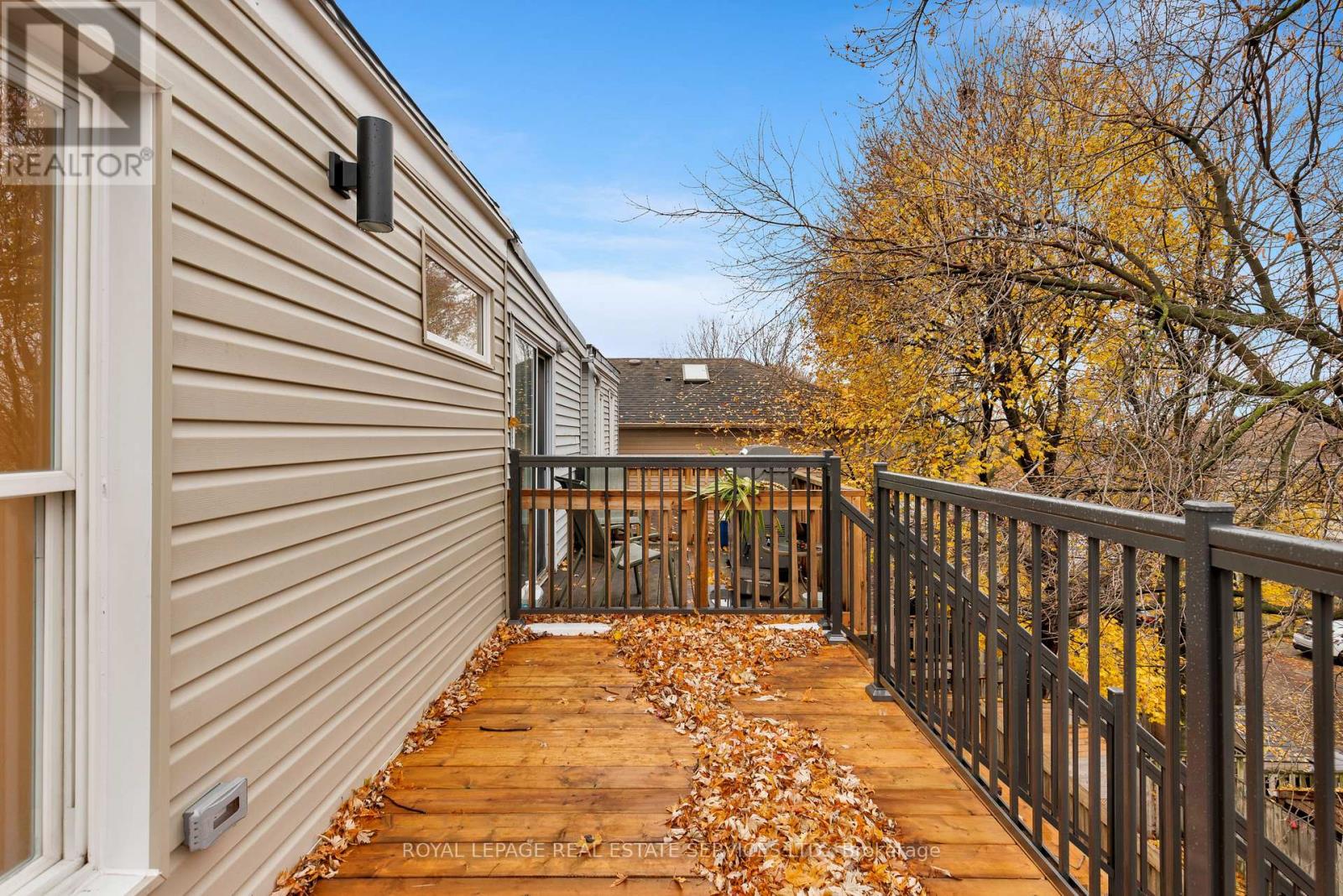 2nd Floor - 396 Jones Avenue, Toronto, Ontario  M4J 3G3 - Photo 13 - E12599300