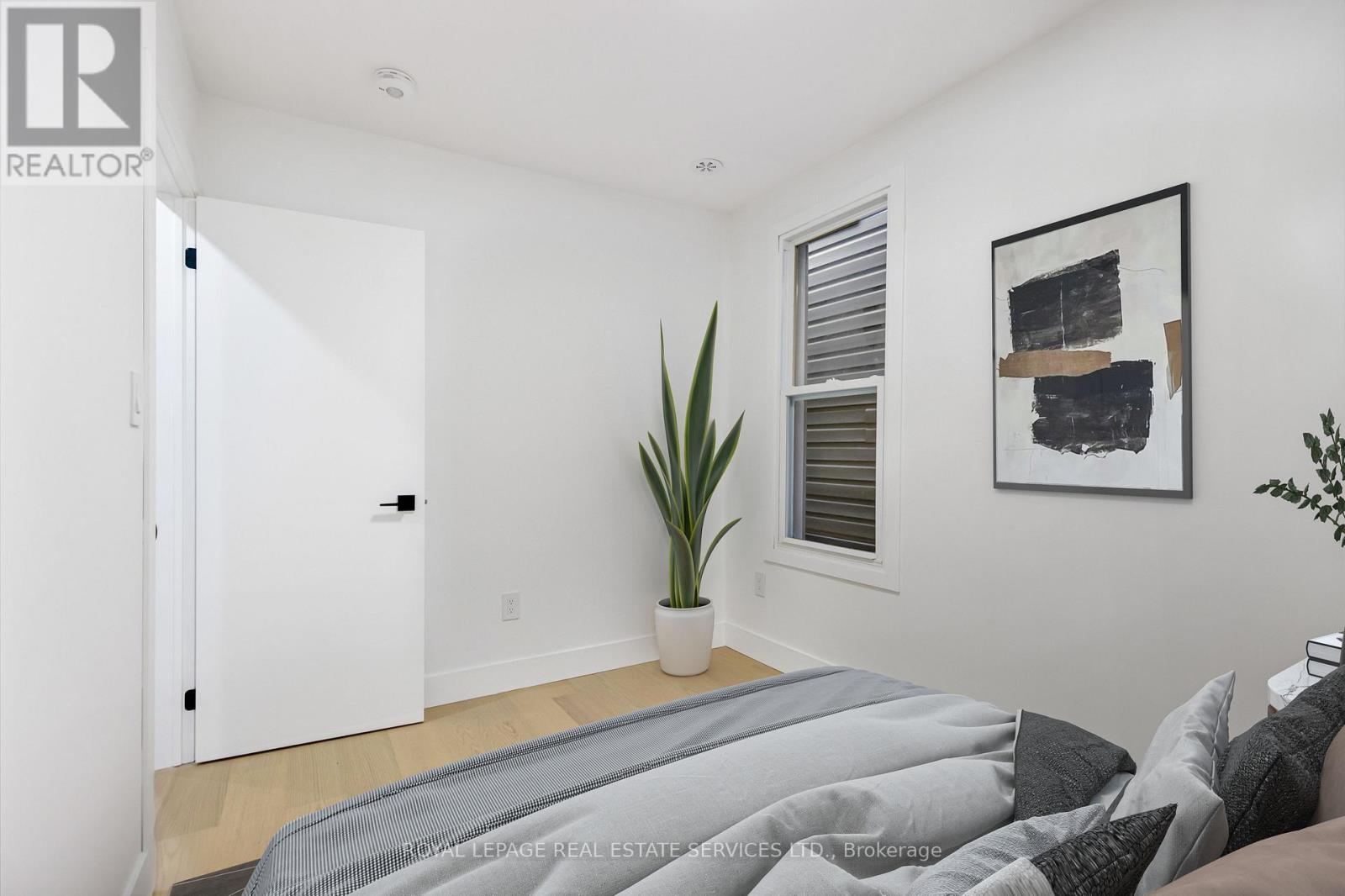 2nd Floor - 396 Jones Avenue, Toronto, Ontario  M4J 3G3 - Photo 9 - E12599300