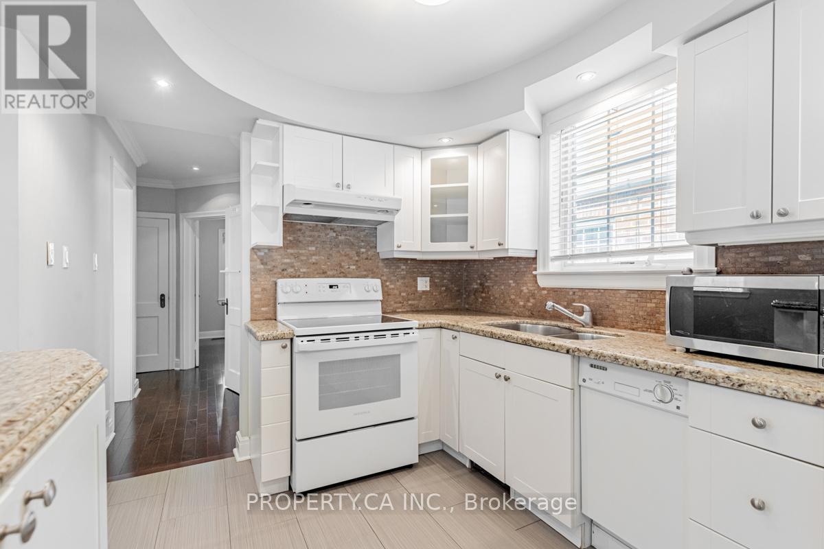 Upper - 26 Rednor Road, Toronto, Ontario  M4C 4B4 - Photo 13 - E12599326