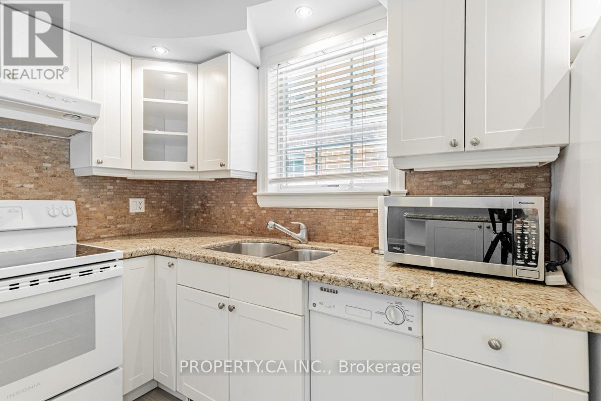 Upper - 26 Rednor Road, Toronto, Ontario  M4C 4B4 - Photo 18 - E12599326