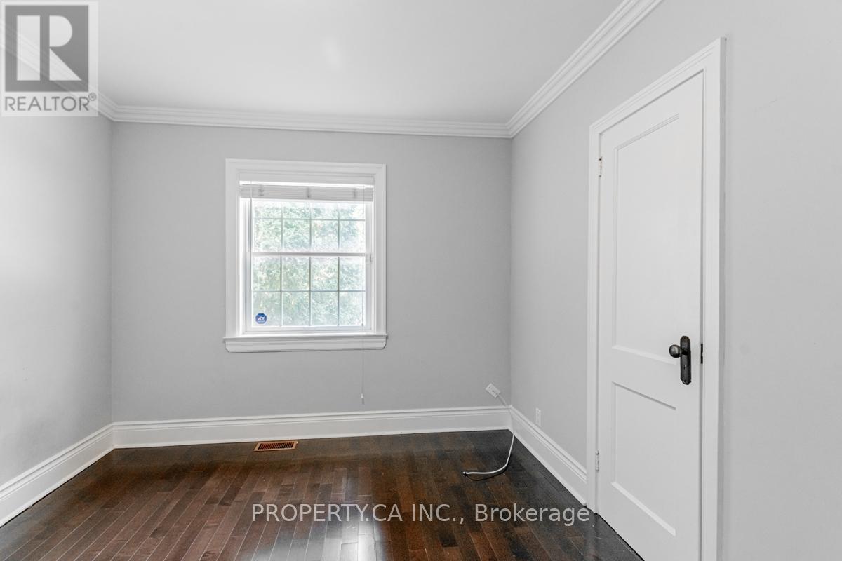 Upper - 26 Rednor Road, Toronto, Ontario  M4C 4B4 - Photo 21 - E12599326