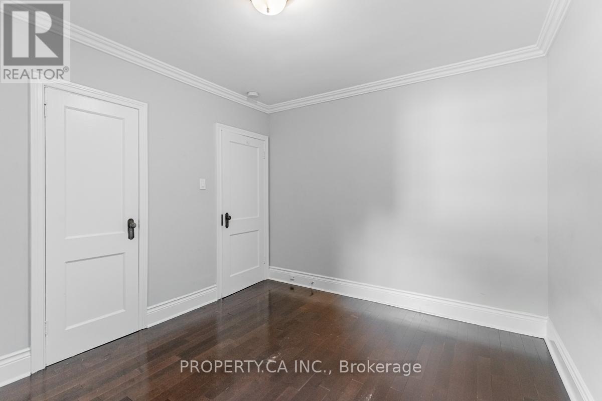 Upper - 26 Rednor Road, Toronto, Ontario  M4C 4B4 - Photo 22 - E12599326