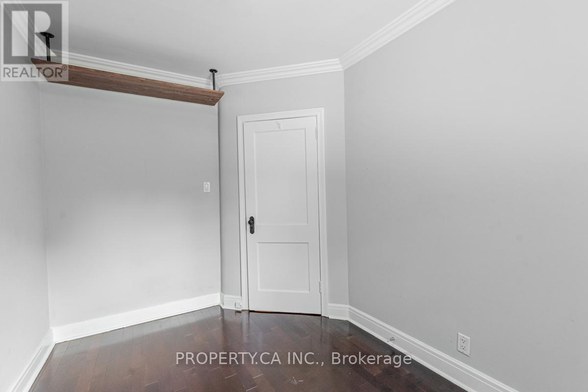 Upper - 26 Rednor Road, Toronto, Ontario  M4C 4B4 - Photo 25 - E12599326