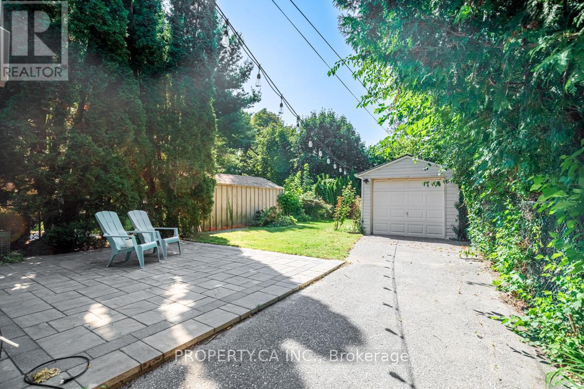 Upper - 26 Rednor Road, Toronto, Ontario  M4C 4B4 - Photo 26 - E12599326