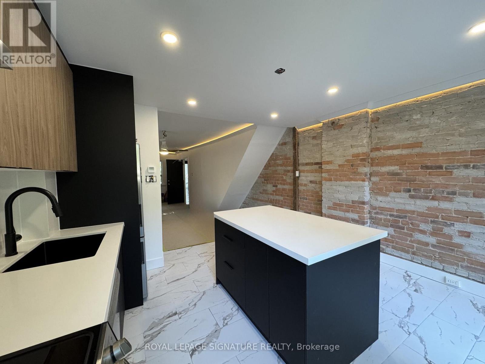 Main & Lower - 25 Firstbrooke Road, Toronto, Ontario  M4E 2L2 - Photo 4 - E12599362