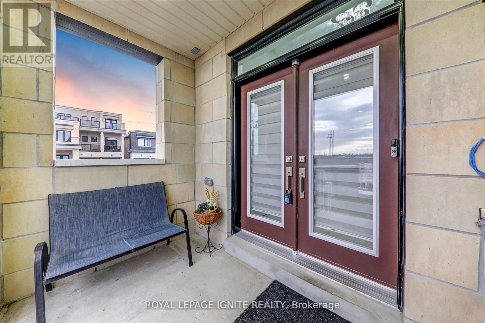 101 East Shore Drive, Clarington, Ontario  L1C 1Z8 - Photo 3 - E12599394