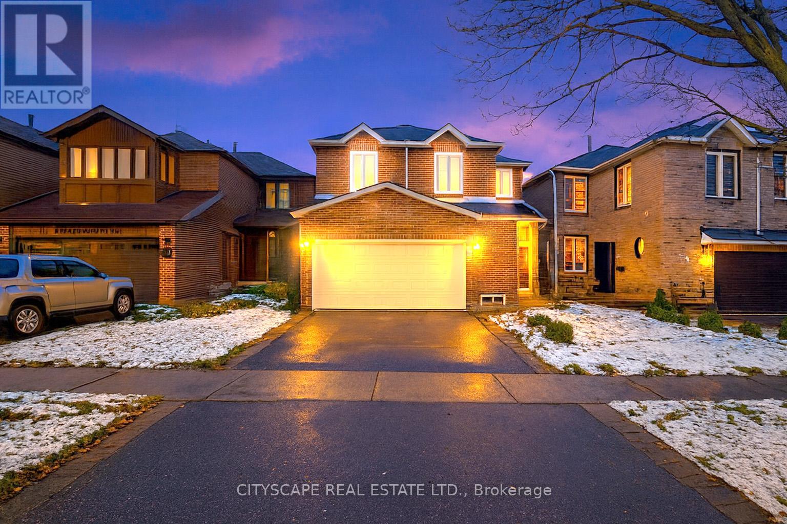 67 Brickstone Circle, Vaughan, Ontario  L4J 6M5 - Photo 2 - N12599298
