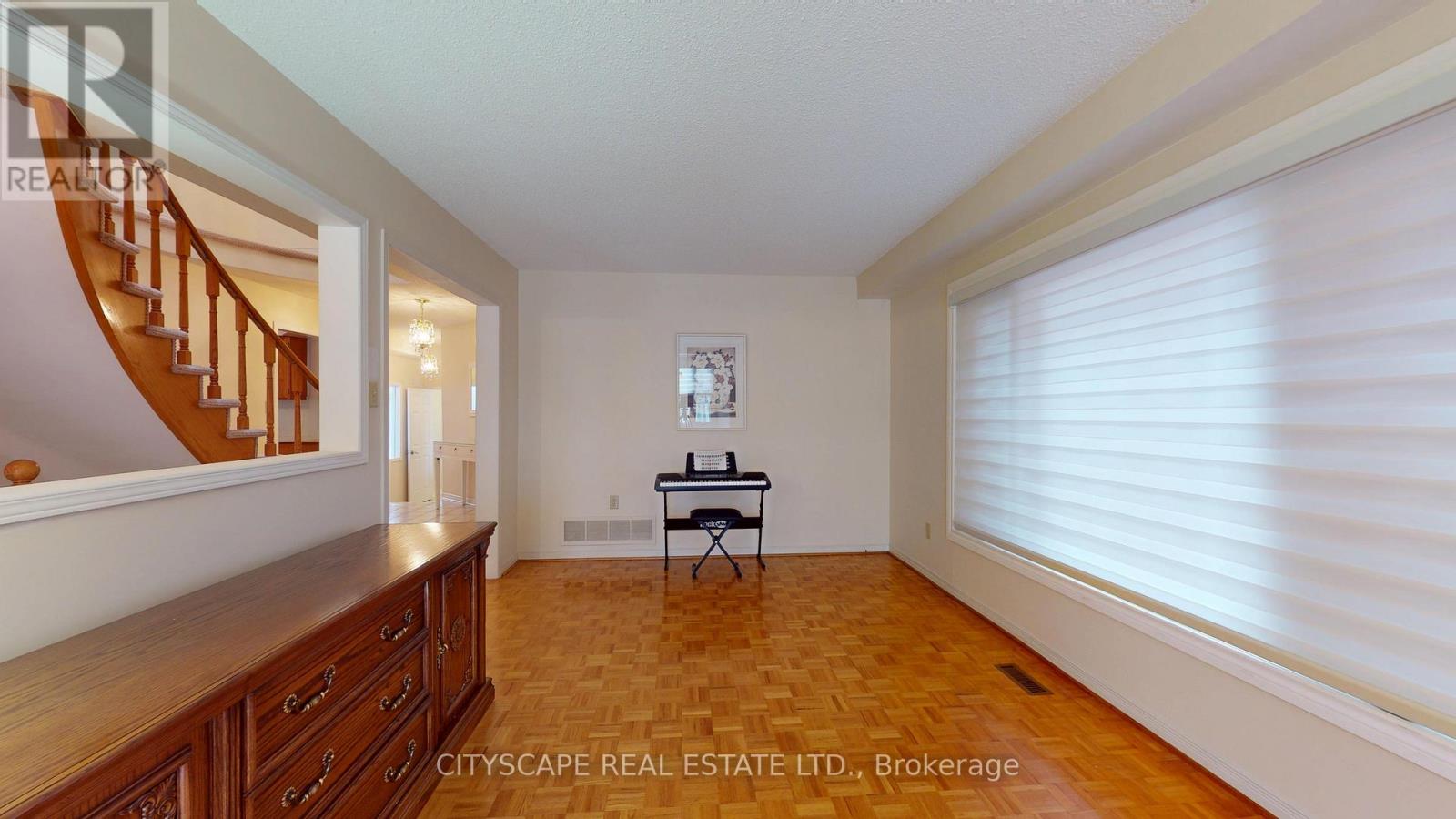 67 Brickstone Circle, Vaughan, Ontario  L4J 6M5 - Photo 8 - N12599298