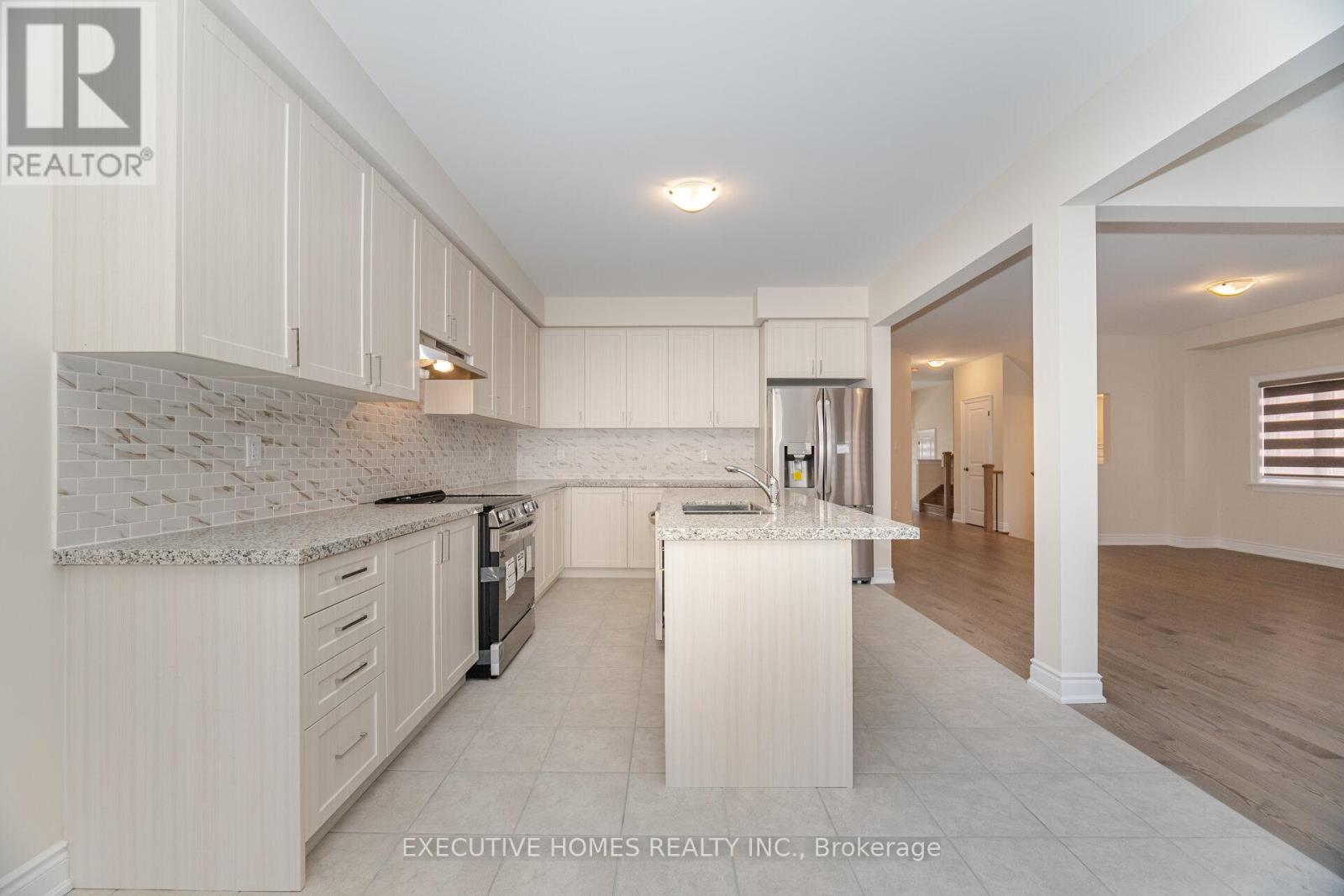 6 Mac Campbell Way, Bradford West Gwillimbury (Bradford), Ontario L3Z 4M7 - Photo 11 - N12599314