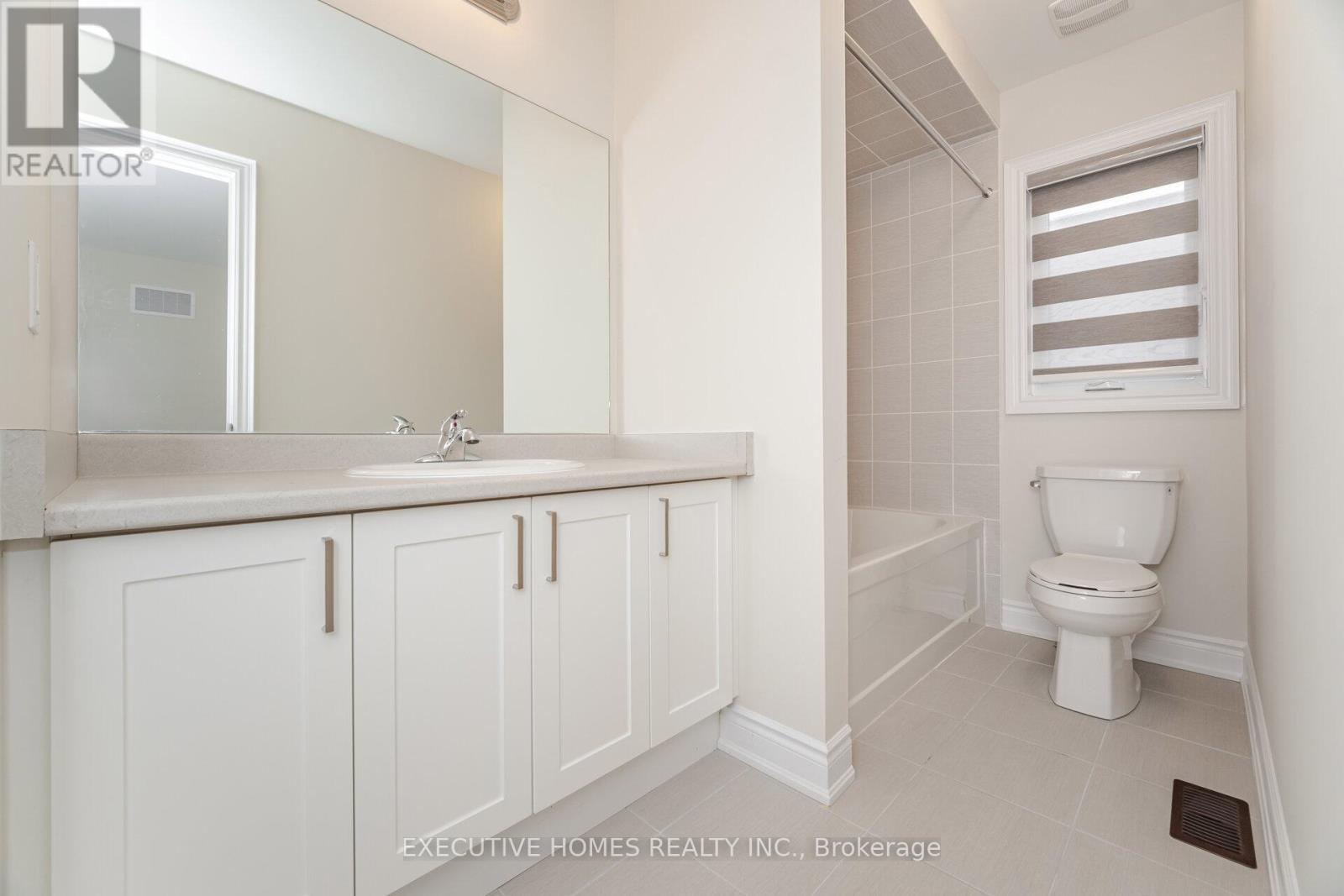 6 Mac Campbell Way, Bradford West Gwillimbury (Bradford), Ontario L3Z 4M7 - Photo 42 - N12599314