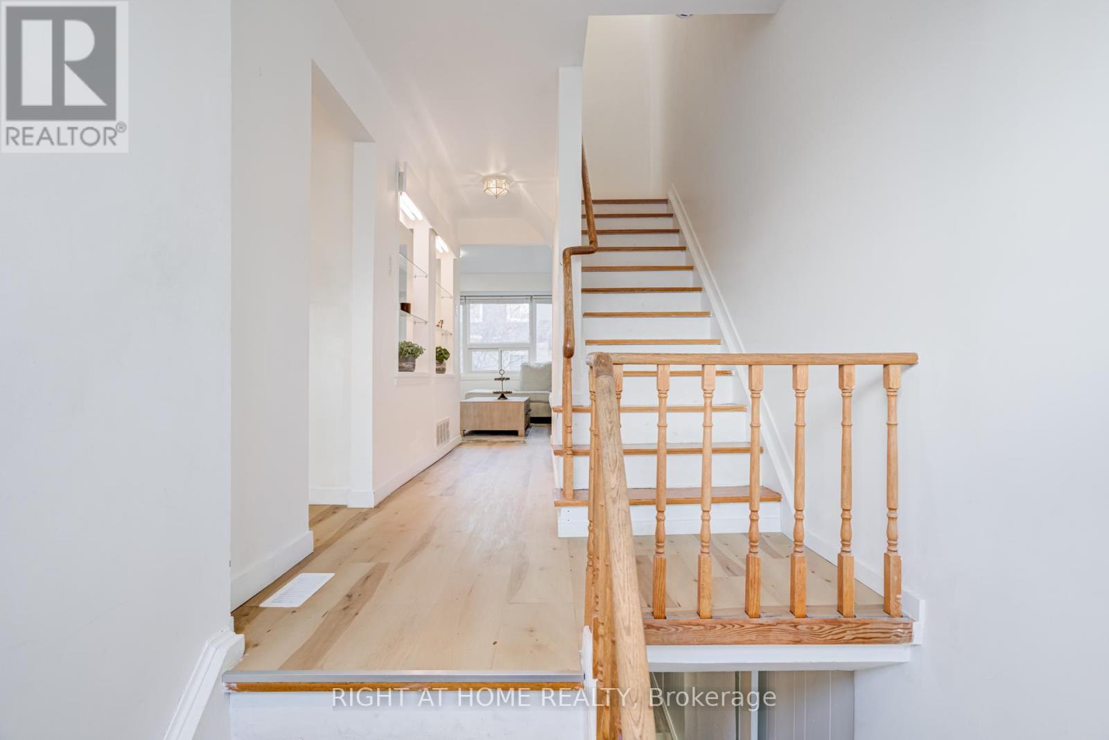 37 - 37 The Carriage Way, Markham, Ontario  L3T 4V1 - Photo 2 - N12599346