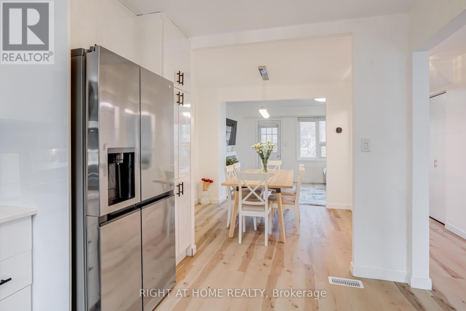 37 - 37 The Carriage Way, Markham, Ontario  L3T 4V1 - Photo 4 - N12599346