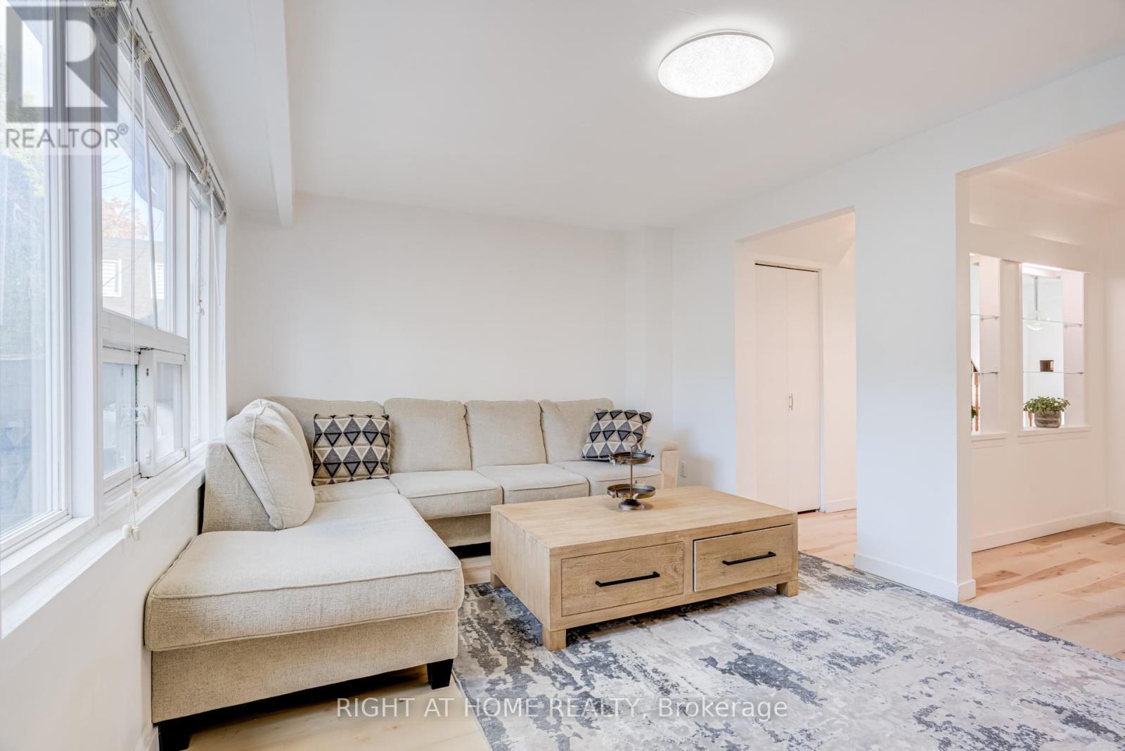 37 - 37 The Carriage Way, Markham, Ontario  L3T 4V1 - Photo 6 - N12599346