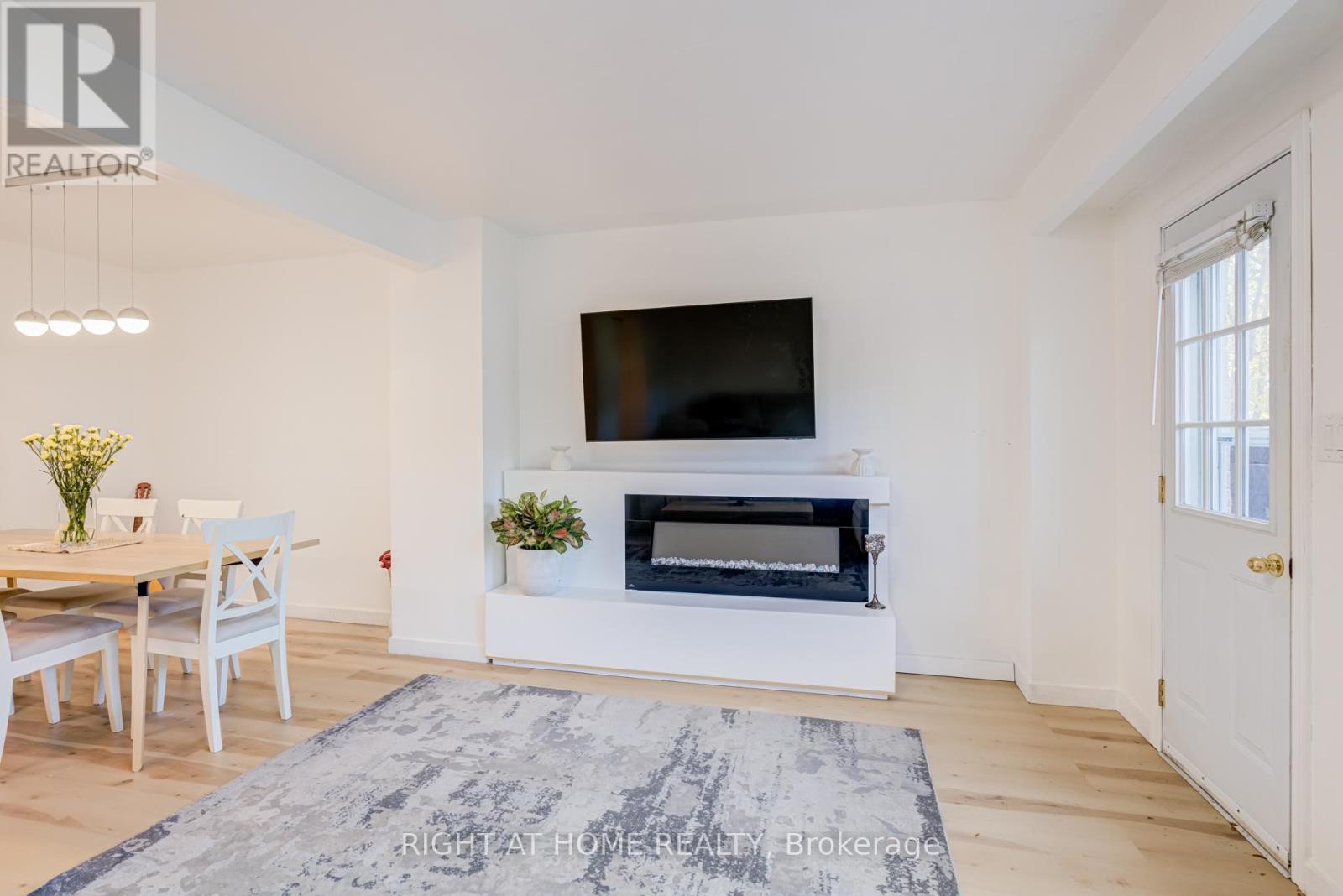 37 - 37 The Carriage Way, Markham, Ontario  L3T 4V1 - Photo 7 - N12599346