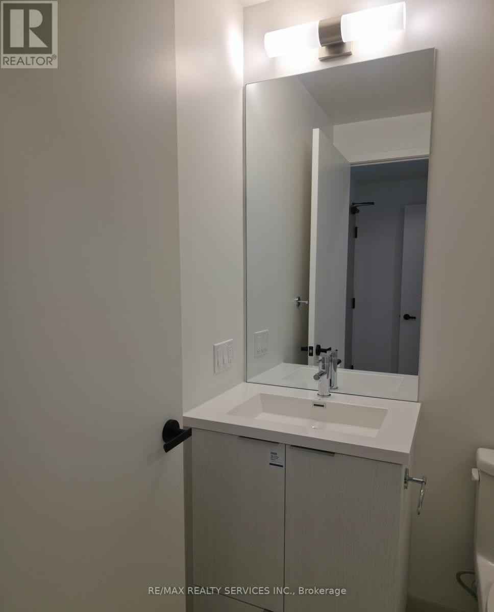 2006 - 8 Interchange Way W, Vaughan, Ontario  L4K 5Z7 - Photo 17 - N12599410