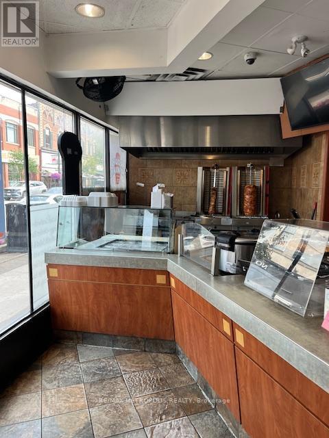 Main Fl - 1 Dunlop Street E, Barrie (City Centre), Ontario  L4N 1A1 - Photo 3 - S12599398