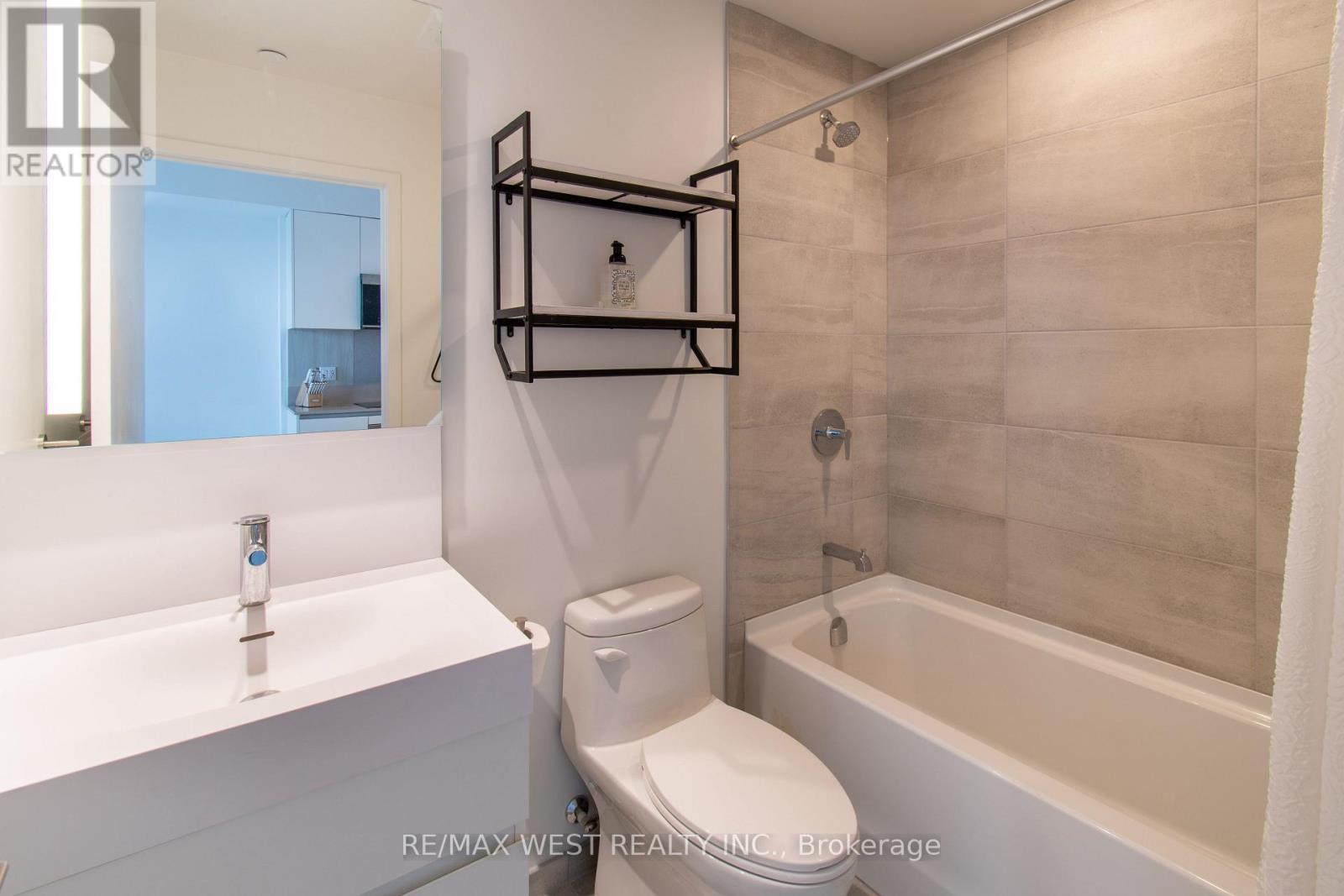 1210 - 39 Mary Street, Barrie (City Centre), Ontario L4N 1S9 - Photo 11 - S12599406