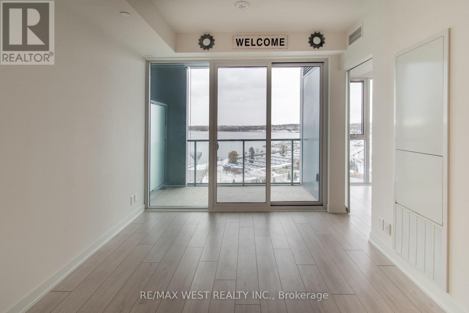 1210 - 39 Mary Street, Barrie (City Centre), Ontario L4N 1S9 - Photo 7 - S12599406