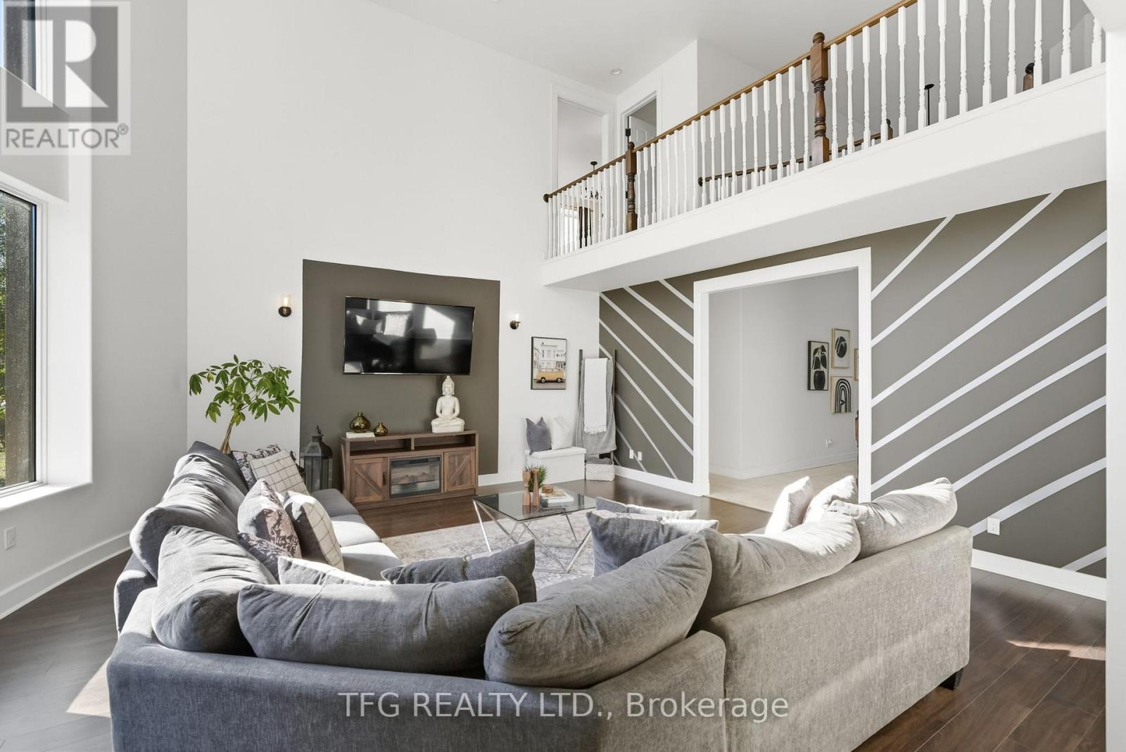 165 Bayshore Drive, Ramara, Ontario  L0K 1B0 - Photo 19 - S12599448