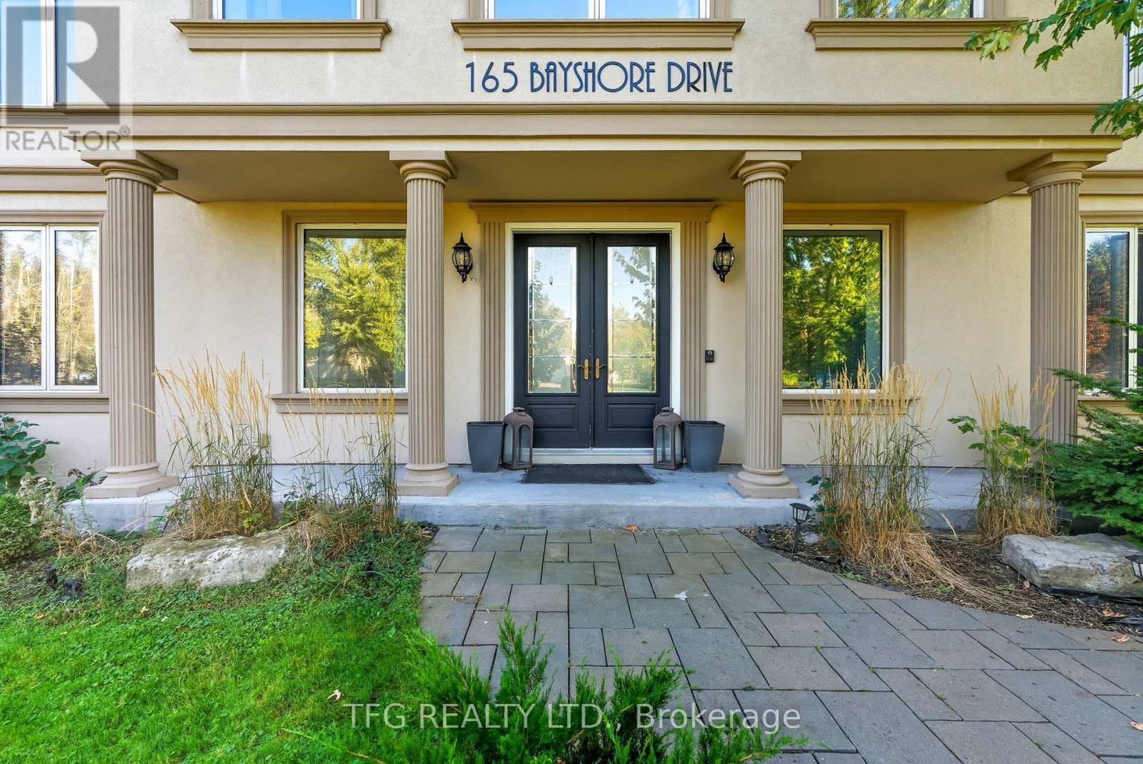 165 Bayshore Drive, Ramara, Ontario  L0K 1B0 - Photo 2 - S12599448