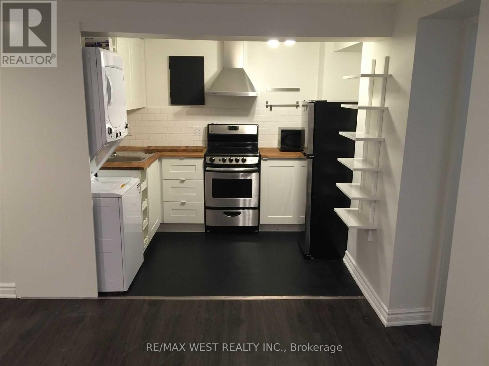 4 - 152 Dowling Avenue, Toronto, Ontario  M6K 3A6 - Photo 2 - W12599236