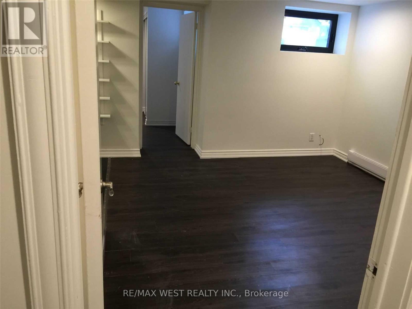 4 - 152 Dowling Avenue, Toronto, Ontario  M6K 3A6 - Photo 5 - W12599236