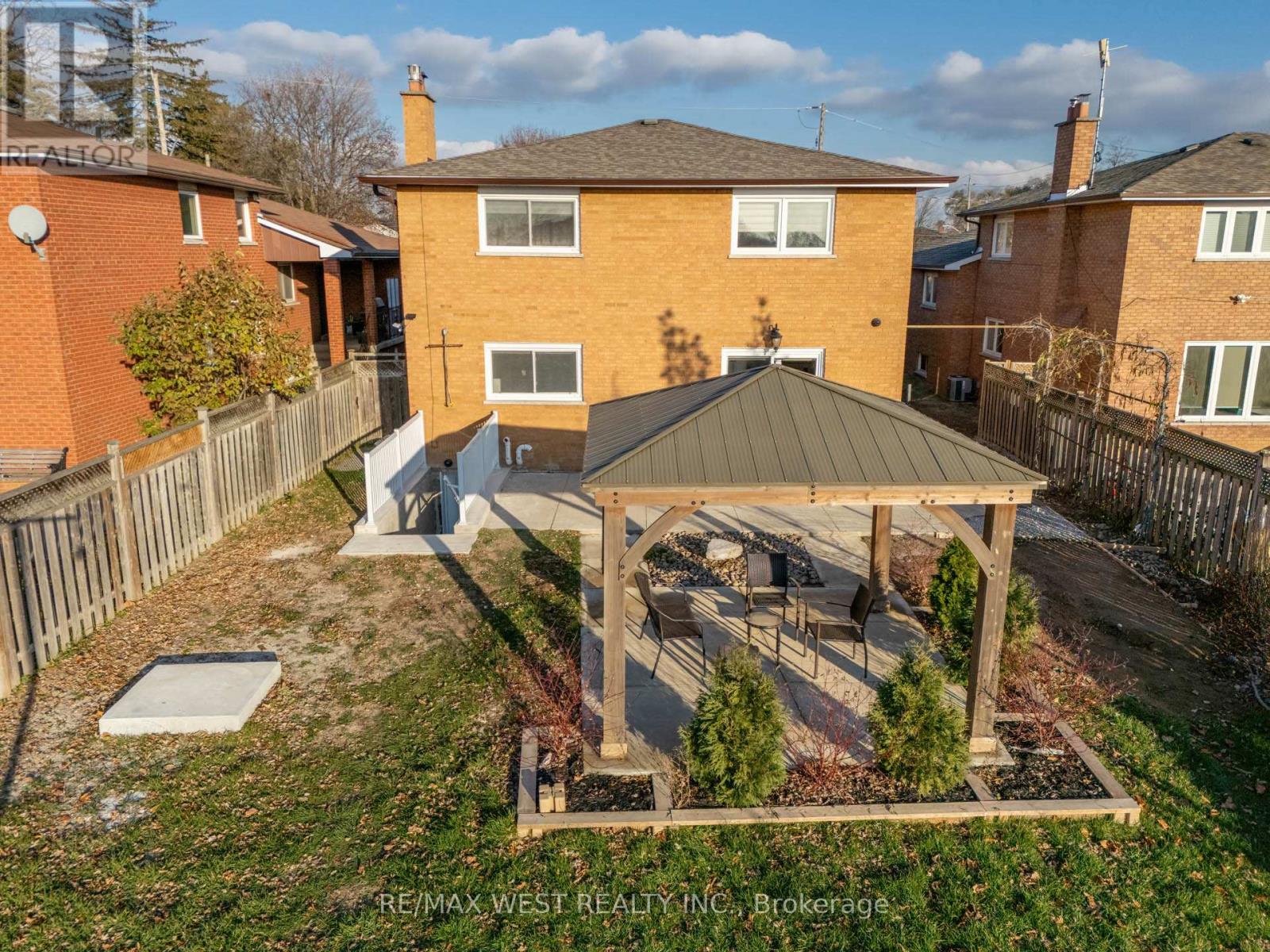 A - 38 Larchmere Avenue, Toronto, Ontario  M9L 2N3 - Photo 15 - W12599256