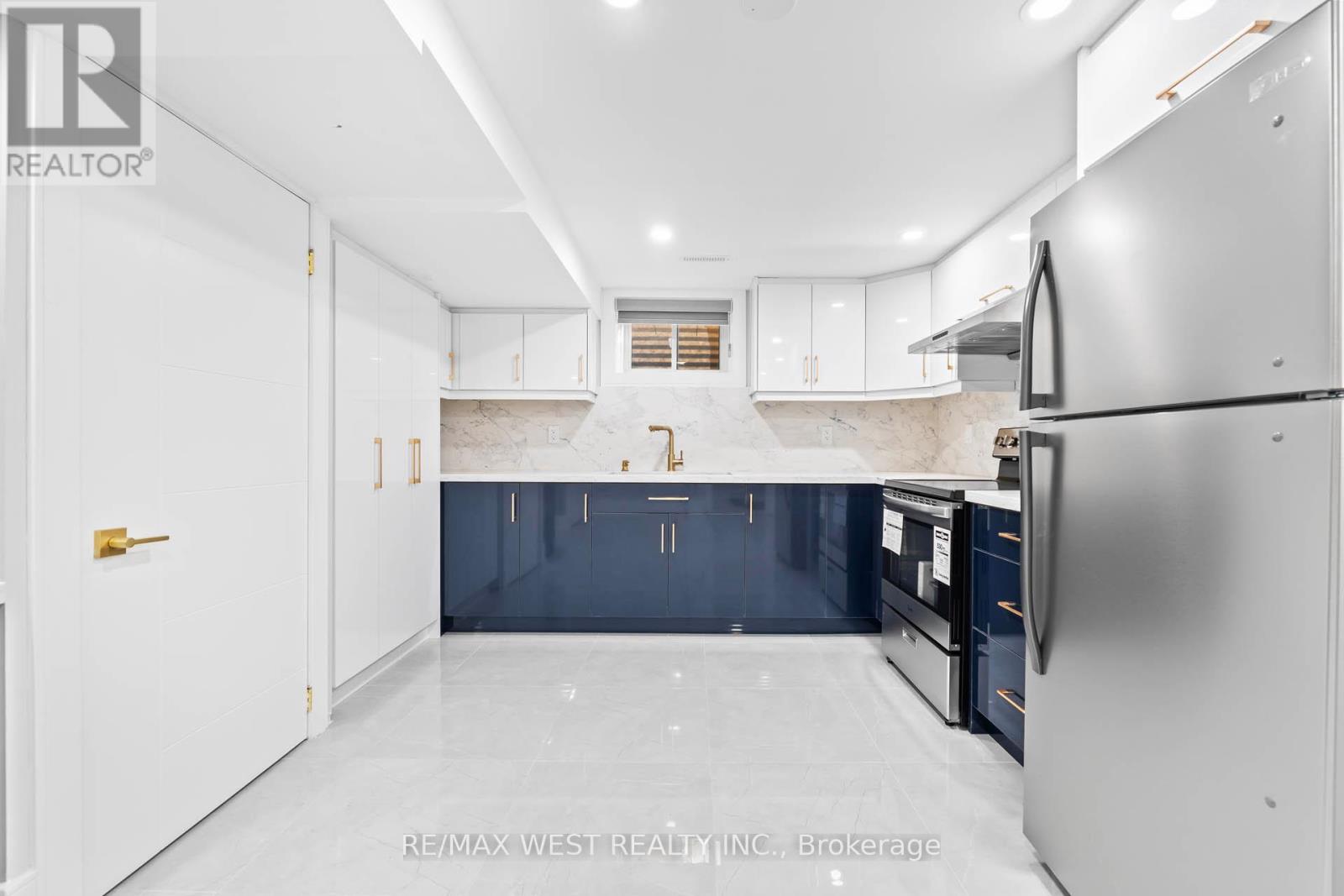 A - 38 Larchmere Avenue, Toronto, Ontario  M9L 2N3 - Photo 8 - W12599256