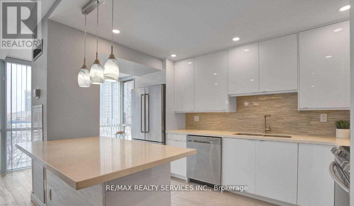 407 - 350 Webb Drive, Mississauga, Ontario  L5B 3W4 - Photo 12 - W12599262