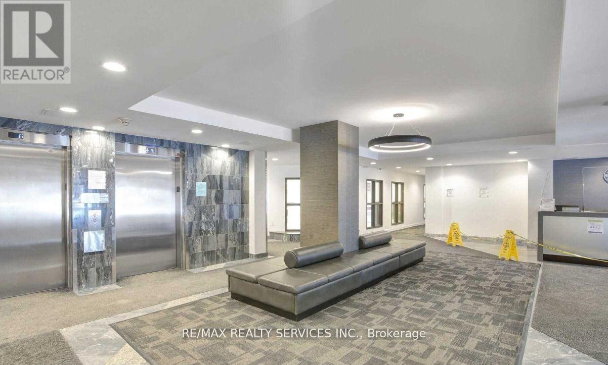 407 - 350 Webb Drive, Mississauga, Ontario  L5B 3W4 - Photo 3 - W12599262