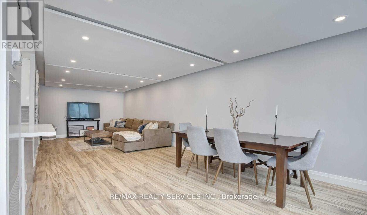 407 - 350 Webb Drive, Mississauga, Ontario  L5B 3W4 - Photo 9 - W12599262