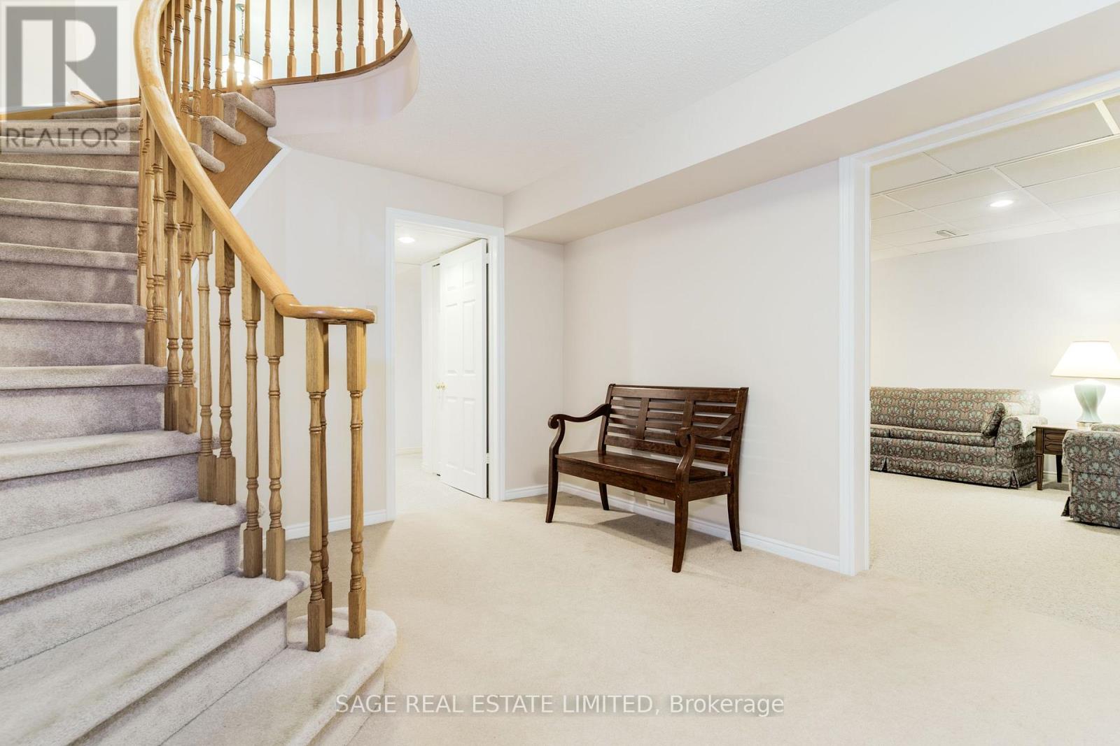 1859 Sherwood Forrest Circle, Mississauga, Ontario  L5K 2G6 - Photo 29 - W12599268