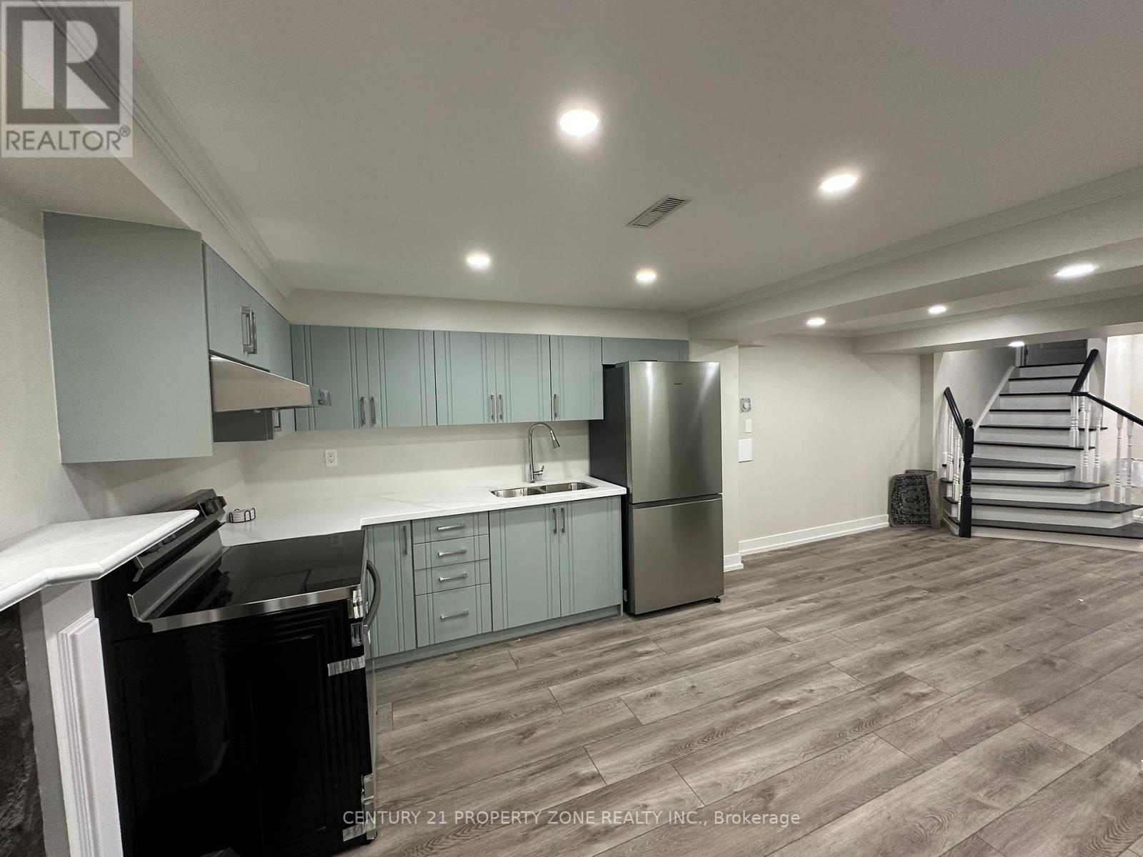 Lower - 3394 Crimson King Circle, Mississauga, Ontario  L5N 8M9 - Photo 3 - W12599270