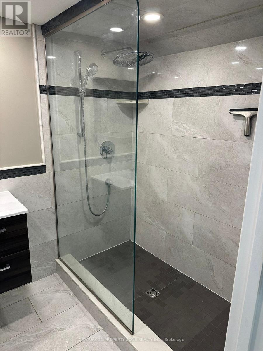 Lower - 3394 Crimson King Circle, Mississauga, Ontario  L5N 8M9 - Photo 5 - W12599270