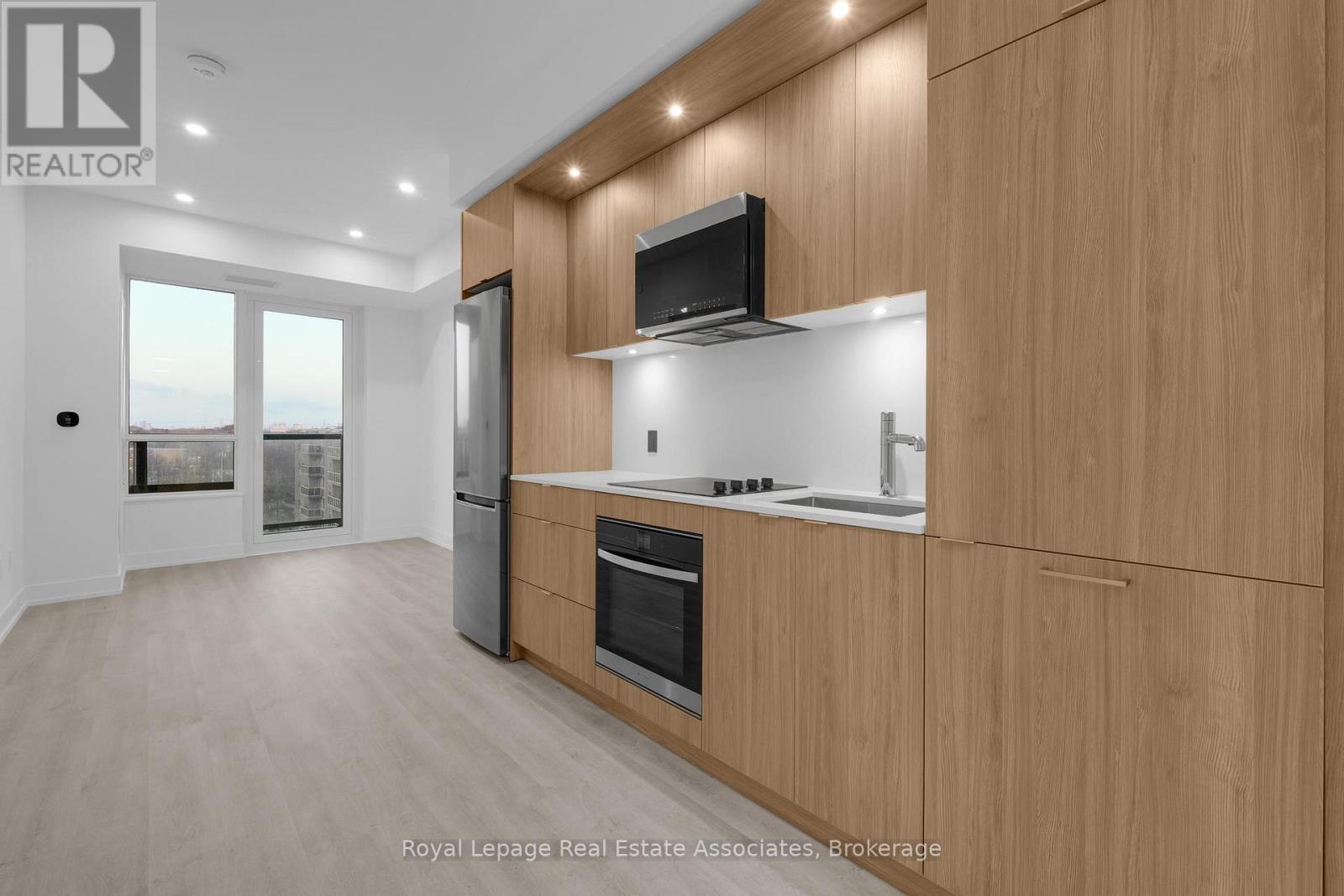 714 - 60 CENTRAL PARK ROADWAY, Toronto, Ontario