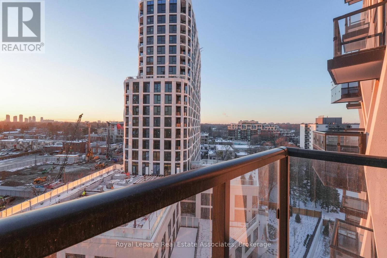 1008 - 60 Central Park Roadway, Toronto, Ontario  M9A 3K1 - Photo 11 - W12599342