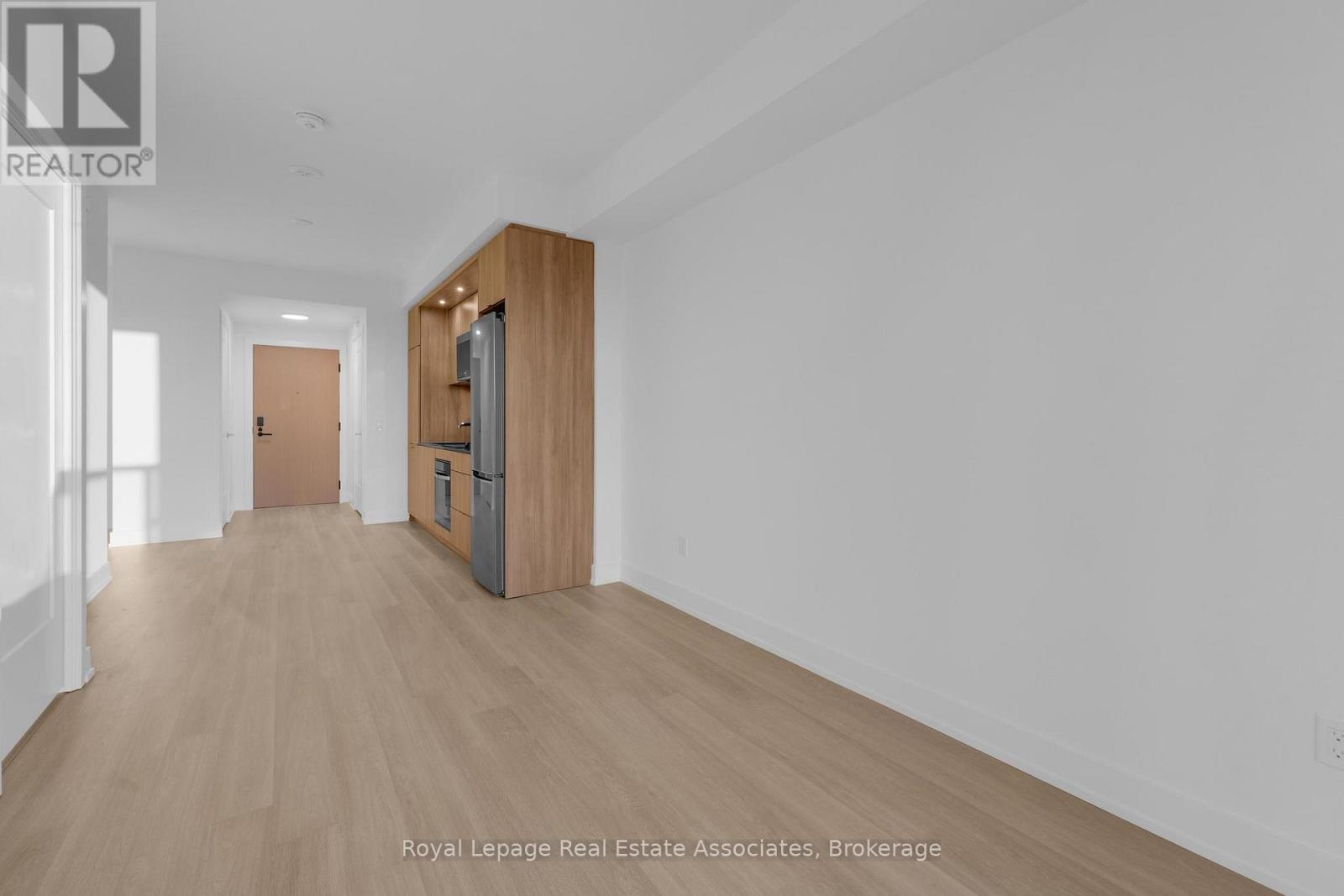 1008 - 60 Central Park Roadway, Toronto, Ontario  M9A 3K1 - Photo 12 - W12599342