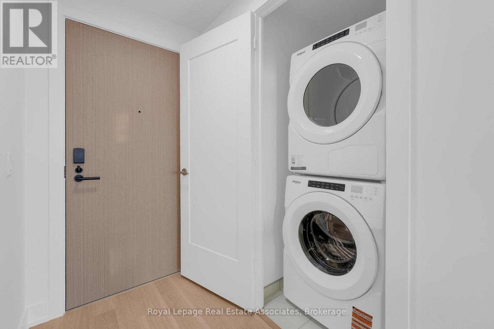 1008 - 60 Central Park Roadway, Toronto, Ontario  M9A 3K1 - Photo 18 - W12599342