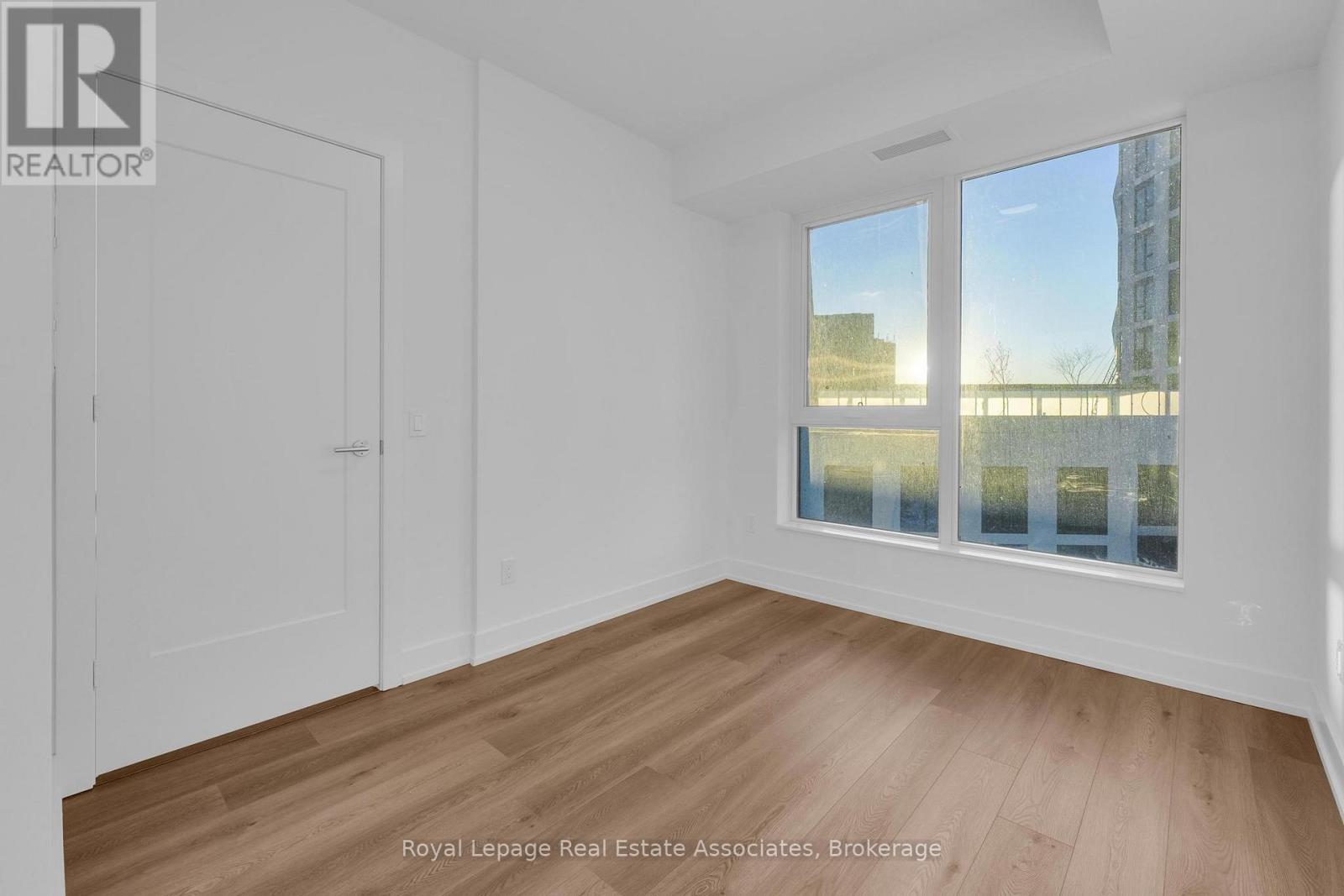 611 - 60 Central Park Roadway, Toronto, Ontario  M9A 3K1 - Photo 14 - W12599348