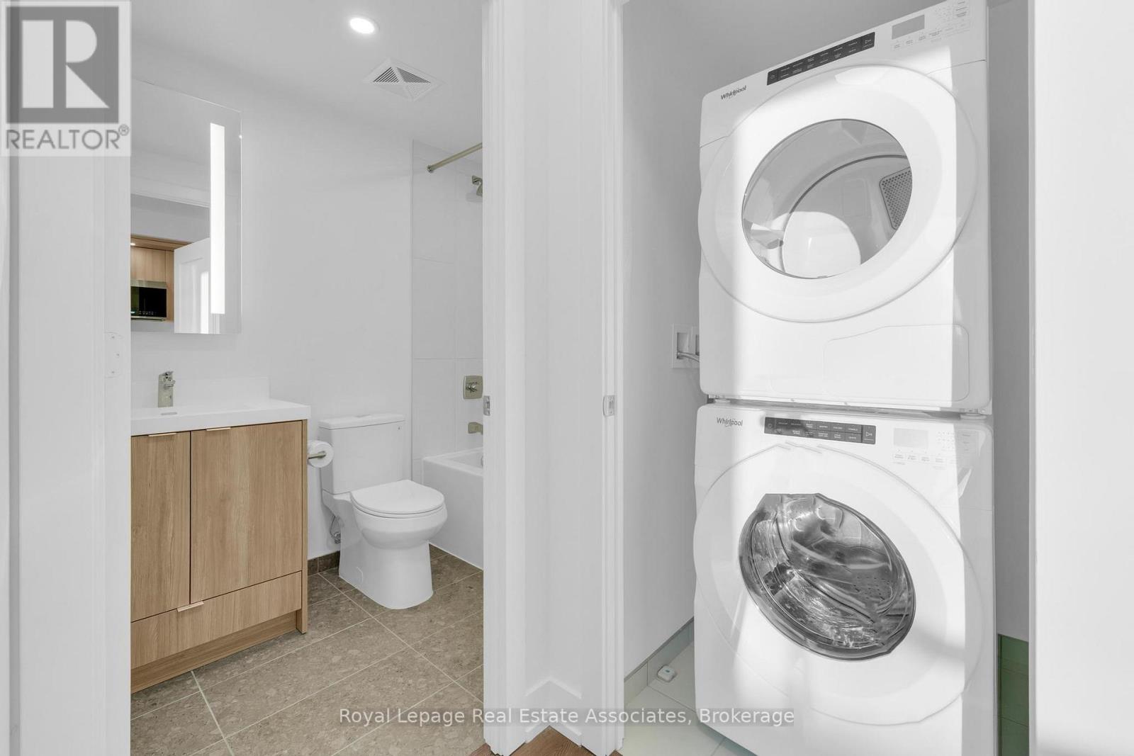 611 - 60 Central Park Roadway, Toronto, Ontario  M9A 3K1 - Photo 17 - W12599348