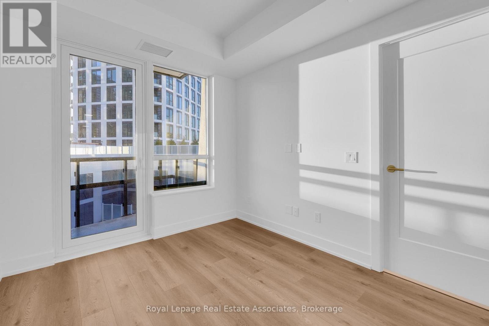 611 - 60 Central Park Roadway, Toronto, Ontario  M9A 3K1 - Photo 7 - W12599348