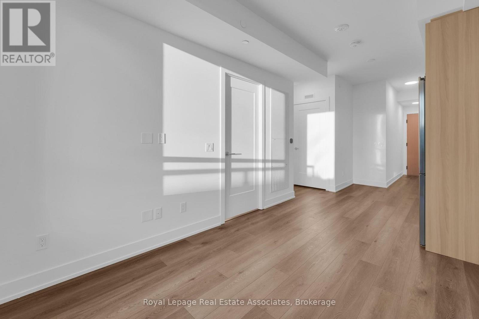 611 - 60 Central Park Roadway, Toronto, Ontario  M9A 3K1 - Photo 9 - W12599348