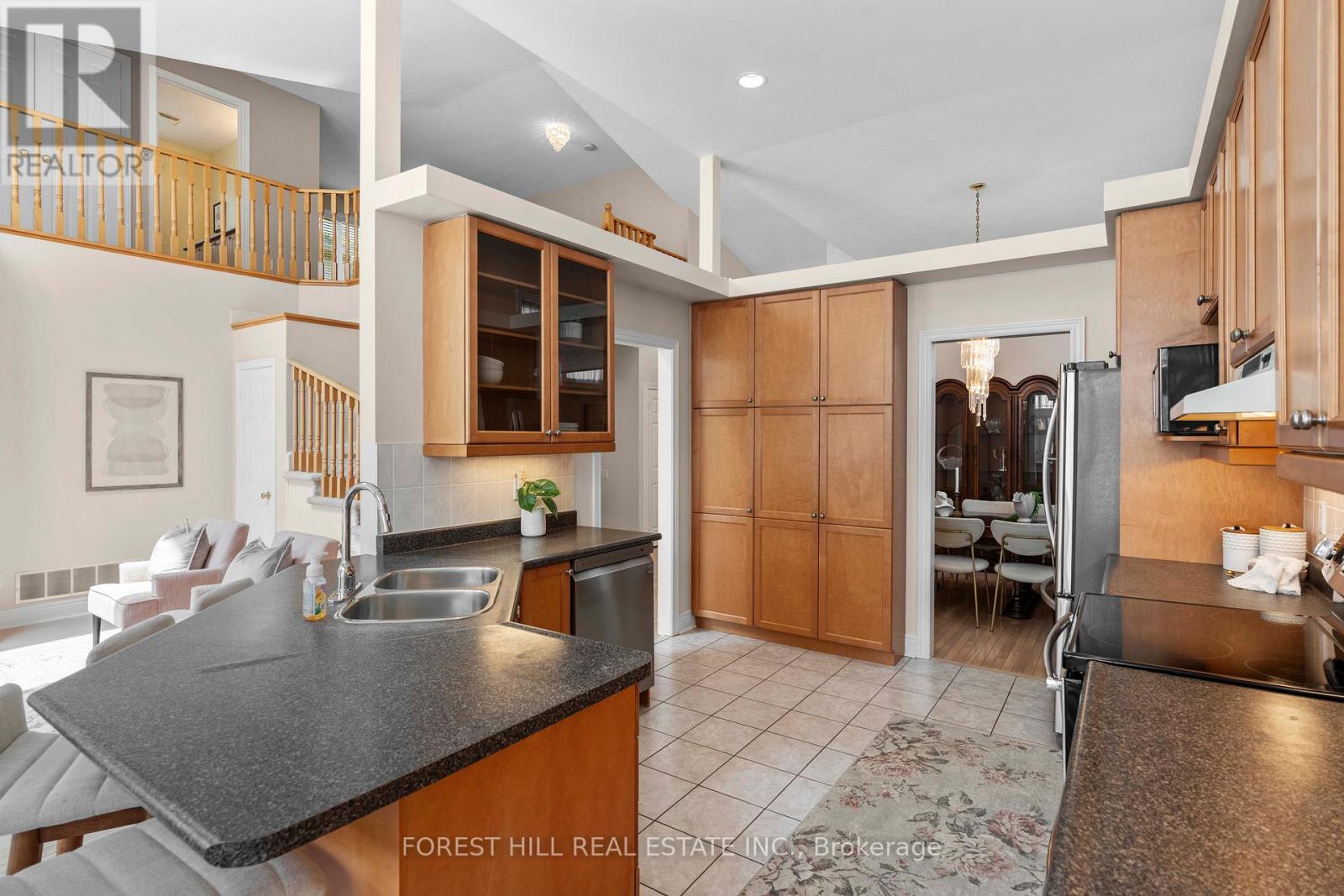 2210 Tiger Road, Burlington, Ontario  L7M 4W9 - Photo 12 - W12599382