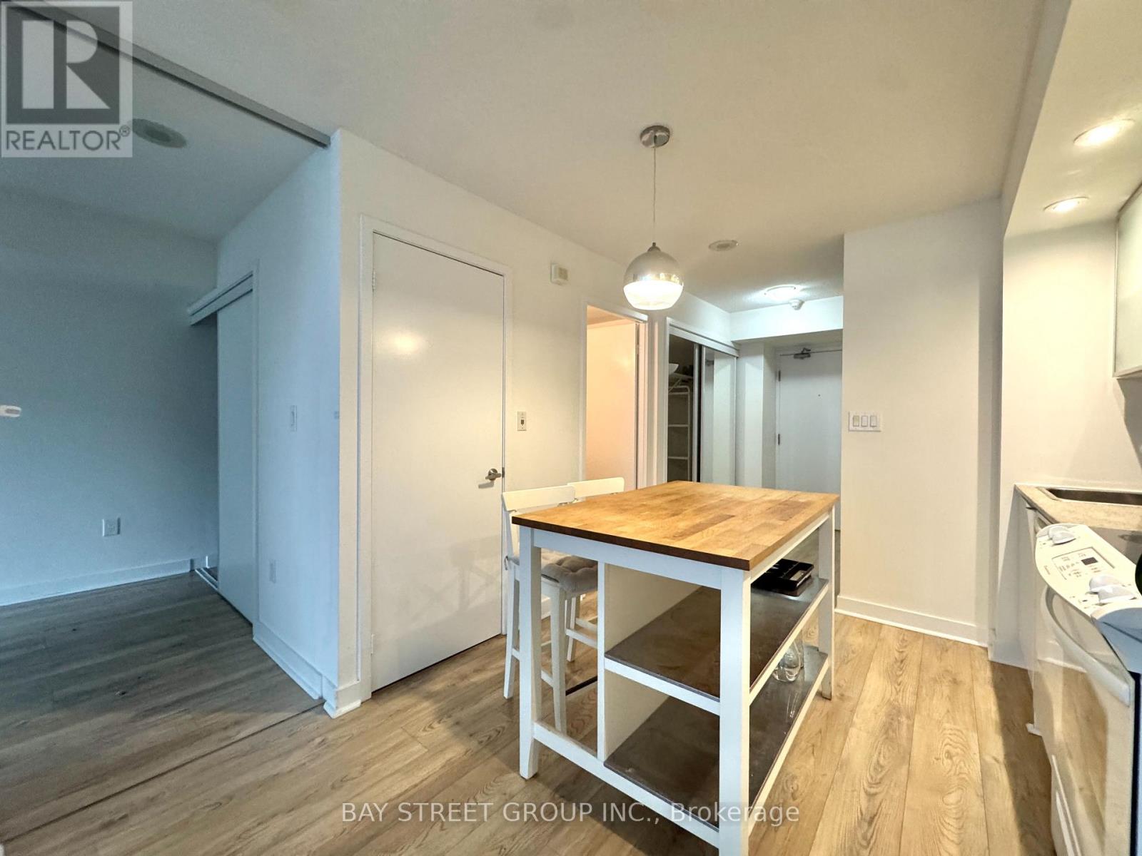 1111 - 25 Telegram Mews, Toronto, Ontario M5V 3Z1 - Photo 12 - C12592128